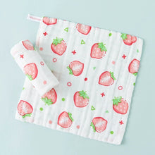 Charger l'image dans la galerie, Débarbouillettes bébé en gaze de coton – motif fraises