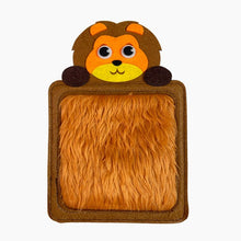 Charger l'image dans la galerie, Mes Premières Textures - Cartes sensorielles bébé : carte tactile lion en feutrine, texture fourrure longue couleur crinière