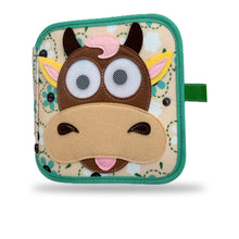 Load image into Gallery viewer, Mes Premiers Animaux de la Ferme - Livre bébé : couverture en feutrine tête de vache