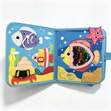 Load image into Gallery viewer, Mon Monde Marin - Livre bébé : page poissons à lacer, boucle clip et poisson à sequins